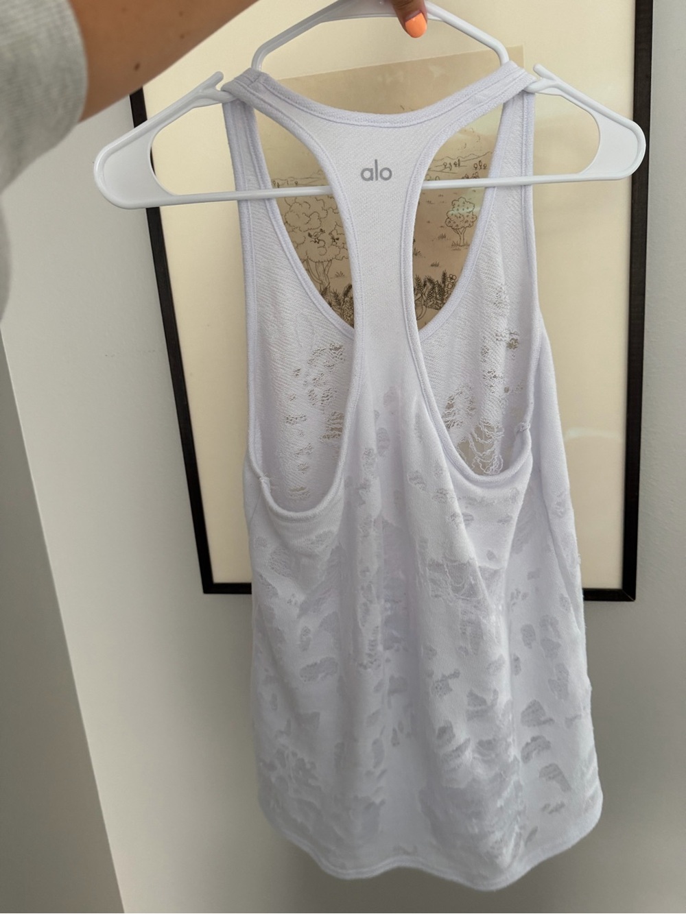 Alo distressed Large Women’s White Racerback Tank Top - Lightweight Knit - Picture 2 of 2